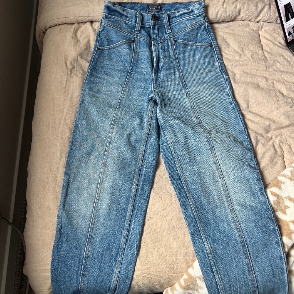 Abercrombie hr straight leg jeans